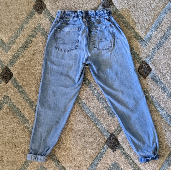 American Eagle Blue Cozy Next Level Stretch Jogger Jeans, Size 0 - Picture 3 of 4